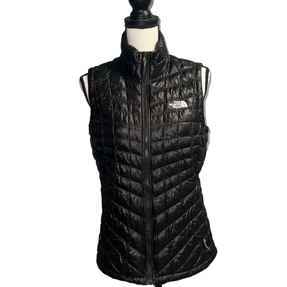 The North Face Jackets & Blazers - The north face- Black vest